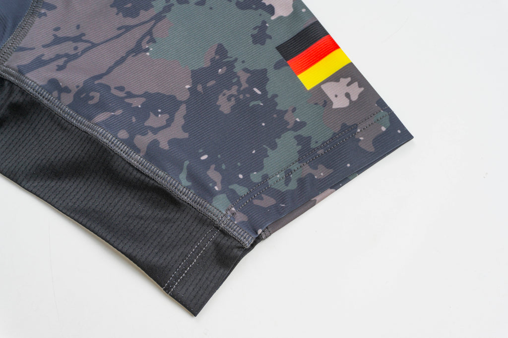 Deutschland - Rashguard (Gunmetal Camo)