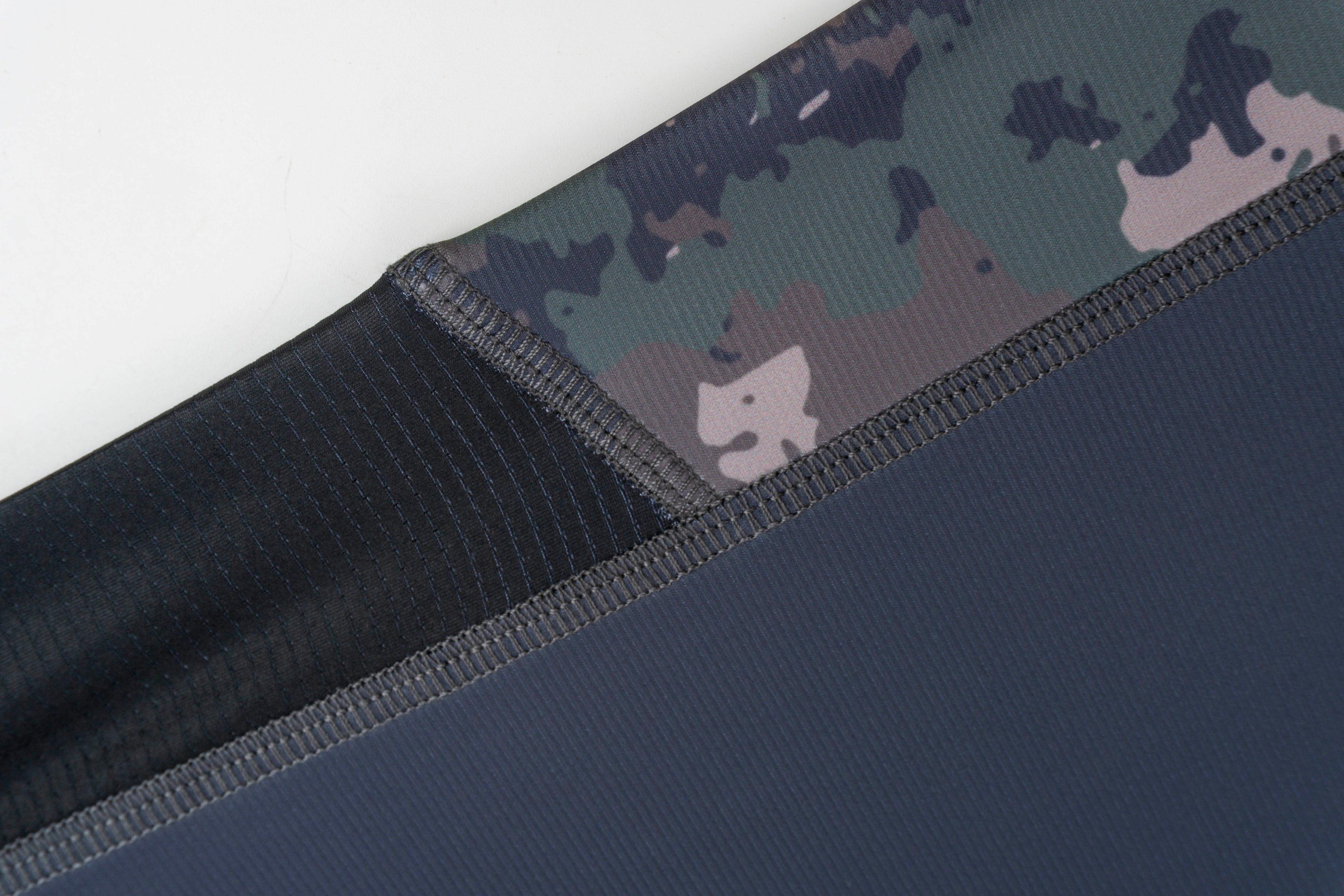 Deutschland - Rashguard (Gunmetal Camo)