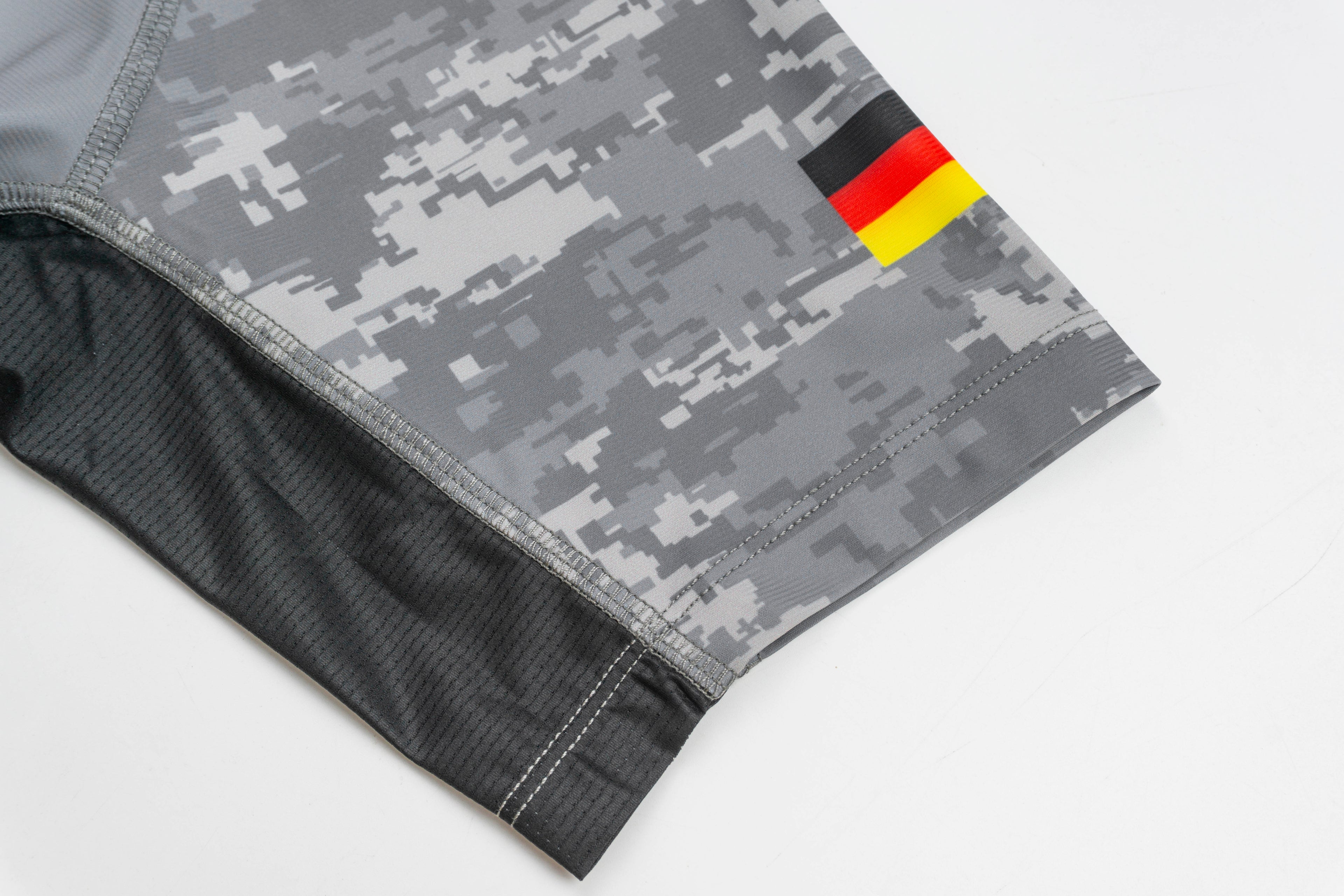 Deutschland – Rashguard Digital Camo