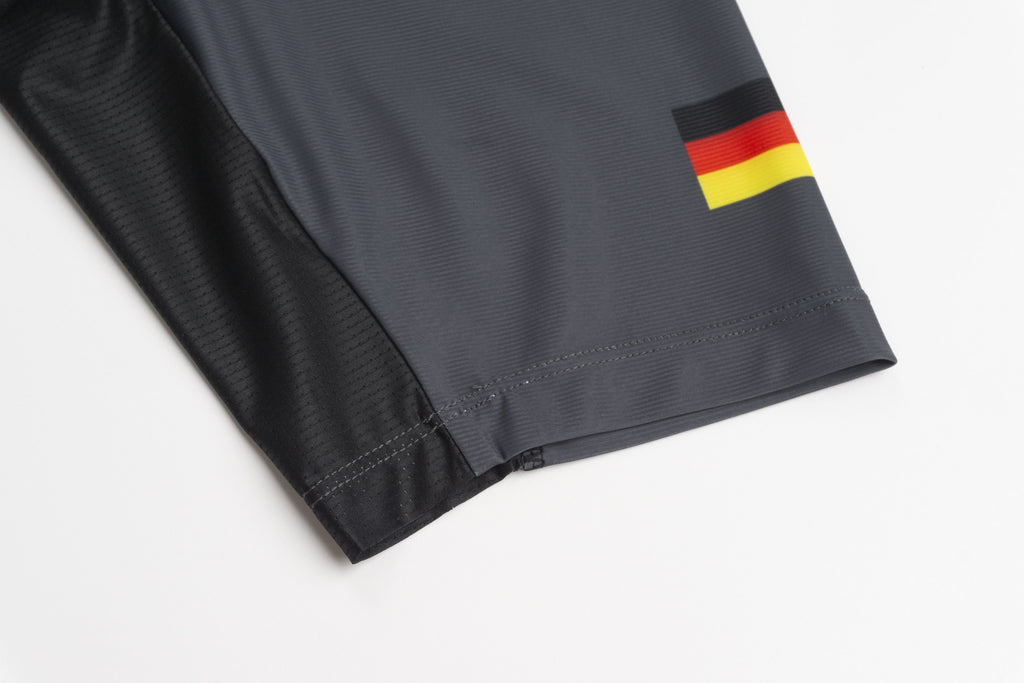 Golden Nation Deutschland Rashguard Grau – Detail