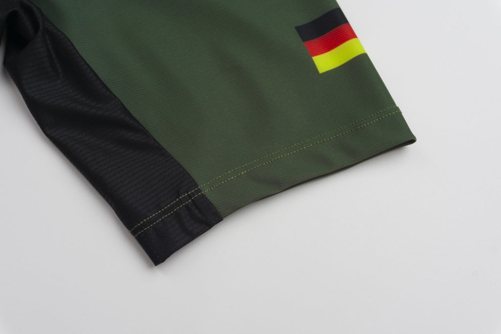 Golden Nation Deutschland Rashguard Grün – Detail