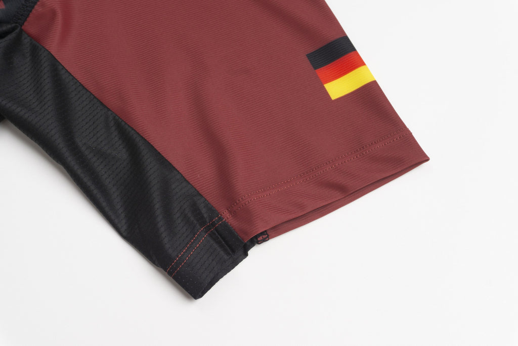 Golden Nation Deutschland Rashguard Rot – Detail